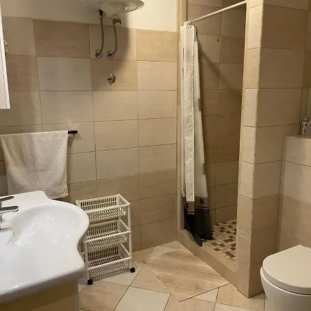 Apartment Vili Апартаменти